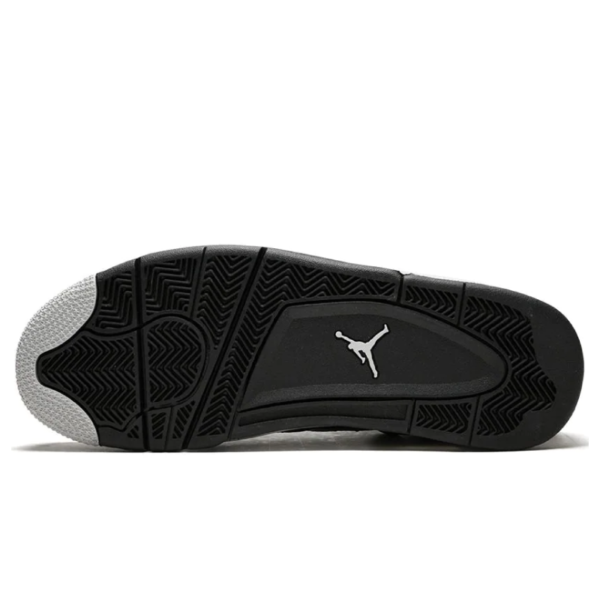 Air Jordan 4 Retro black oreo
