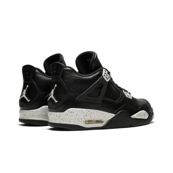 Air Jordan 4 Retro black oreo